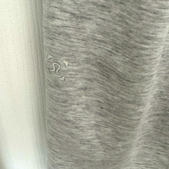 Lululemon Men’s Raglan style tshirt size XXL 10/10 condition - Picture 2 of 3